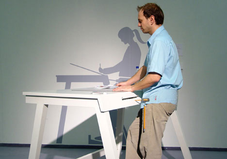 Beschwingt – Stand-up Workstation by Thomas Duster