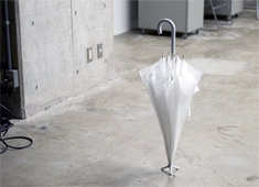 Self Standing Umbrella by Hironao Tsuboi