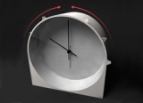 Moving Clock Makes Your Eyes Pop