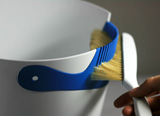 Brush Can, Cleans A Fine Toothed Comb