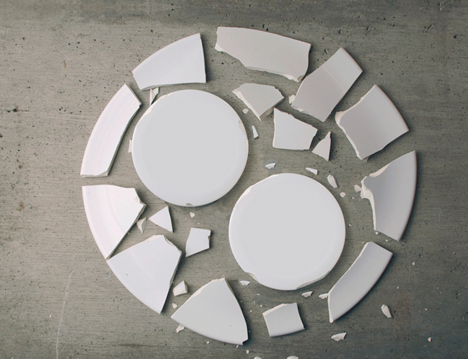 Breakable - Two Plates Result from One by Alexander Hulme 03