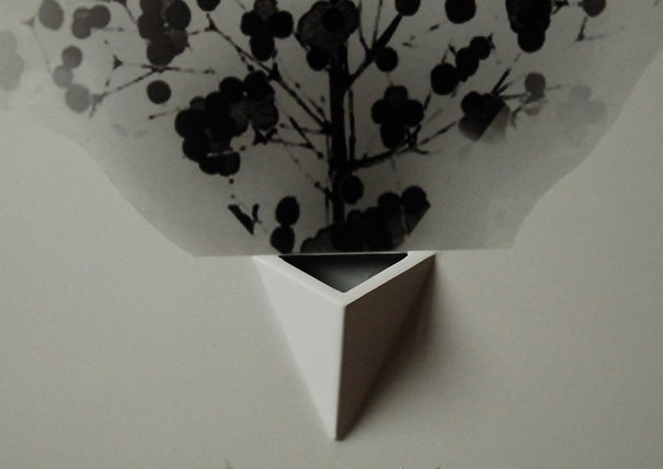 Show vase by Wu Shu-Cheng