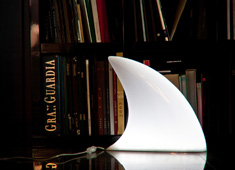 Lamp is a Man-eater!