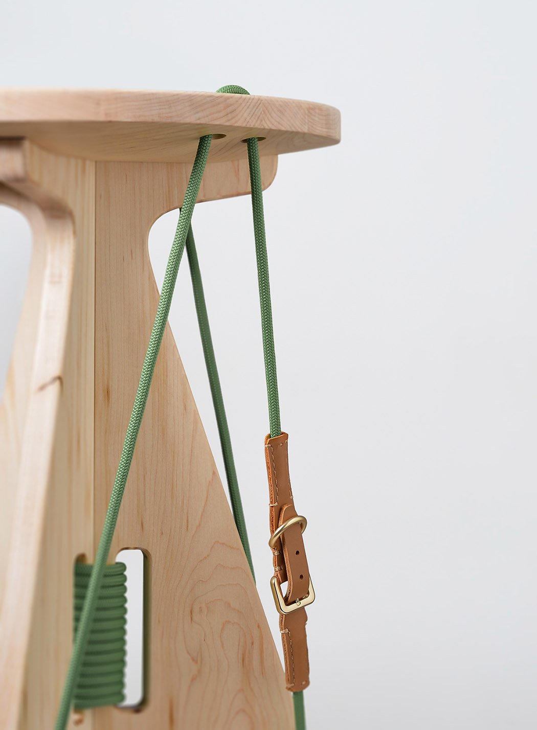 connected_stool_02