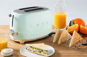Smeg’s toaster is 100% retro glory!