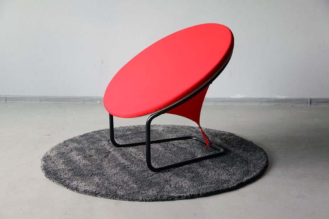 red_dot_chair_1