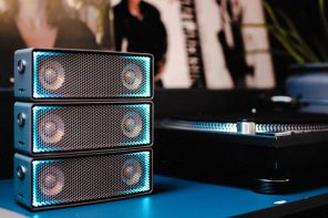The Soundots Can Connect Like Lego to Build a Hi-fi Audio System