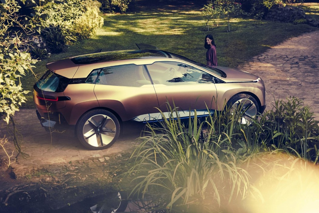 bmw_vision_inext_2018_10