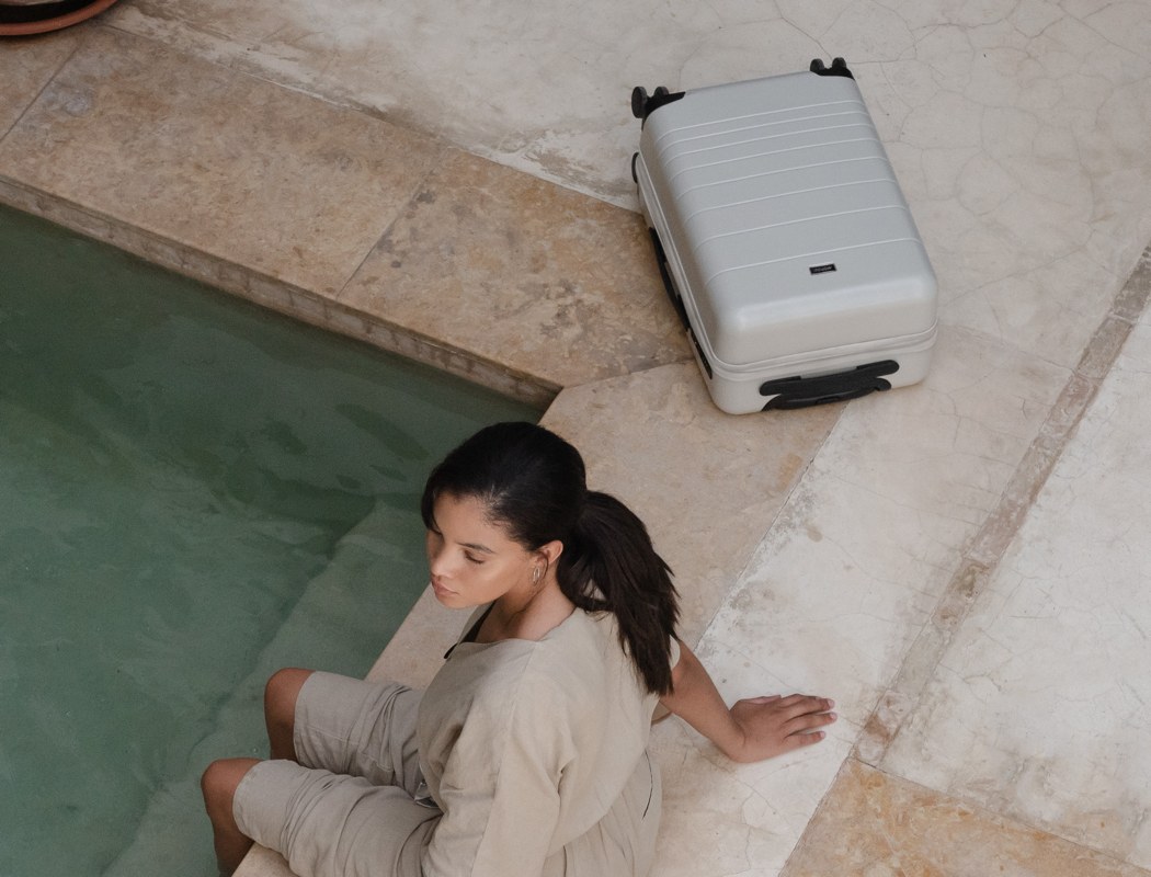 Monos The Clean, Pristine, Sophisticated “Apple of Suitcases” Yanko