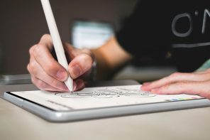 This Tablet Folds Down To Half Its Size!