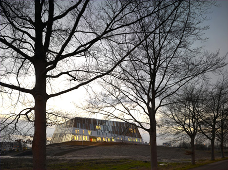 New Metzo College by Erick van Egeraat