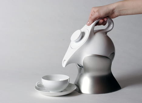 The Lazy Teapot by Lotte Alpert