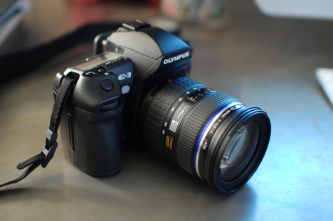 Going Pro on a Budget, Olympus E-3 Review - Yanko Design