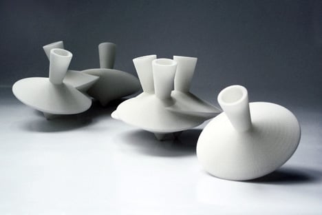 Dancing Vases by Robin van Hontem
