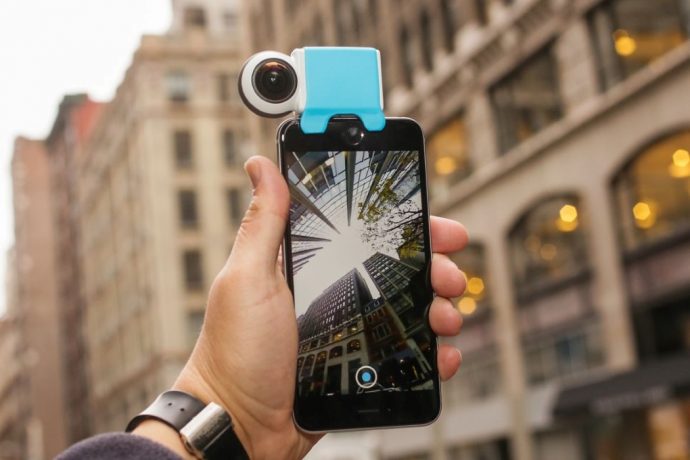 Make your smartphone livestream in 360!