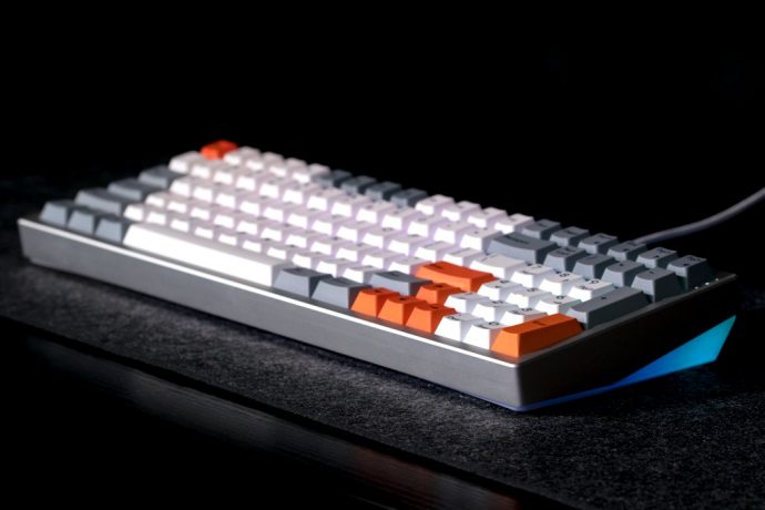 Let your Fingers Experience the Joy of Dancing on the Kira Keyboard
