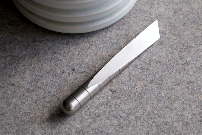 A desk knife that dares to be different