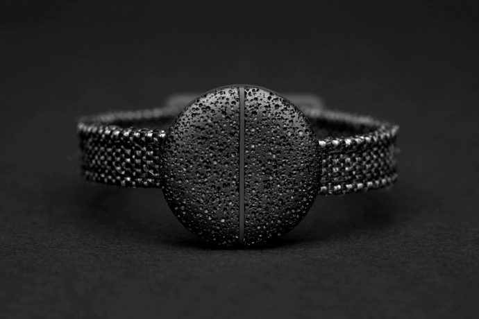 Layer’s new wearable crypto-wallet is a CMF paradise!