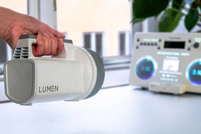 The handheld device that’s replacing the AR/VR headset