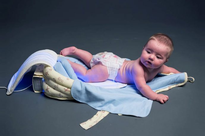 The baby-blanket that helps fight jaundice