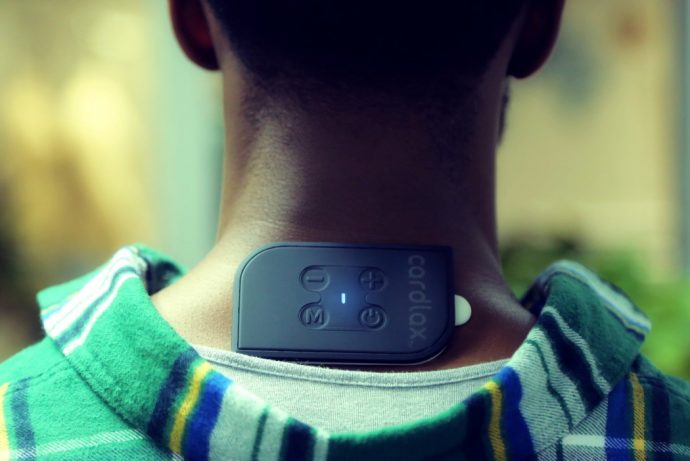 The world’s smallest masseuse can fit in your wallet!