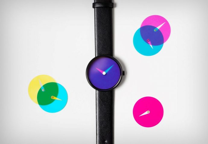 The Blend watch uses color theory to tell the time