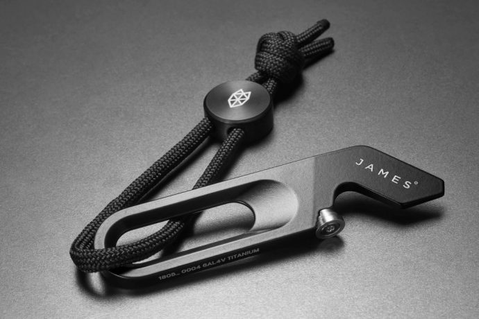 This titanium multitool nails the basics