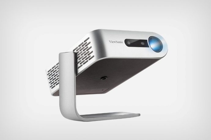 This USB-C Projector pairs perfectly with the new iPad Pro