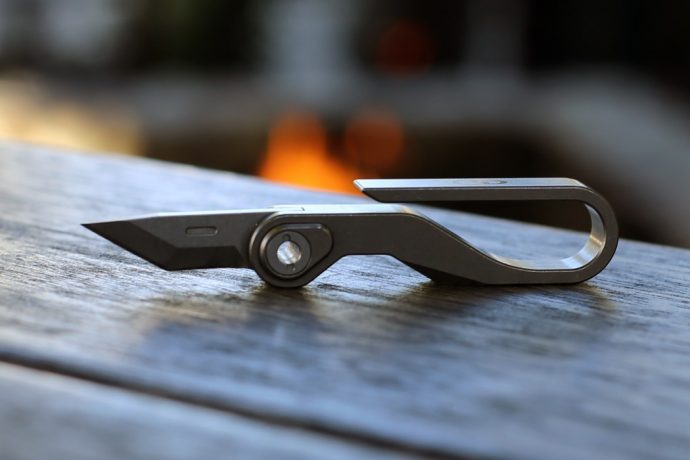 An easy-to-carry every-day-carry!