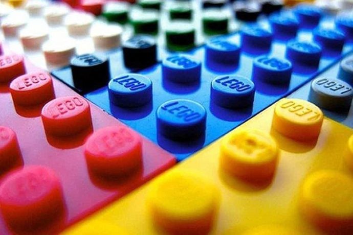 YD JOB ALERT: LEGO is looking to hire a Senior Designer!