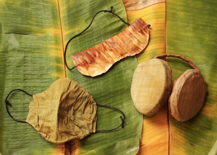 Made entirely out of natural materials, this travel kit is comfortable and eco-friendly