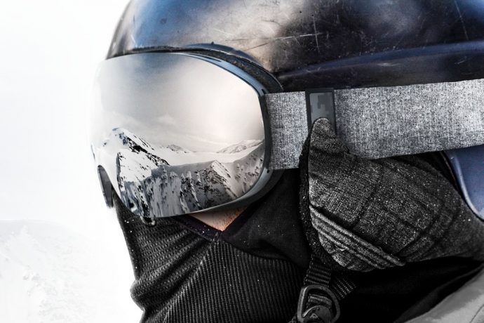 This GPS enabled Salomon ski goggle ensure safety is a button away