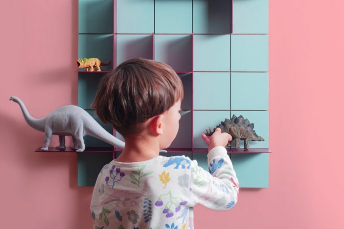 A modular shelving unit that requires no screws!