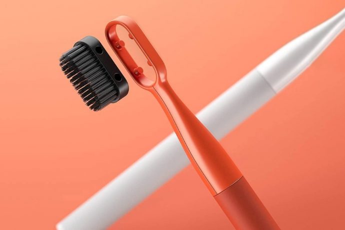 This sustainable toothbrush comes with replaceable miniature bristle-heads