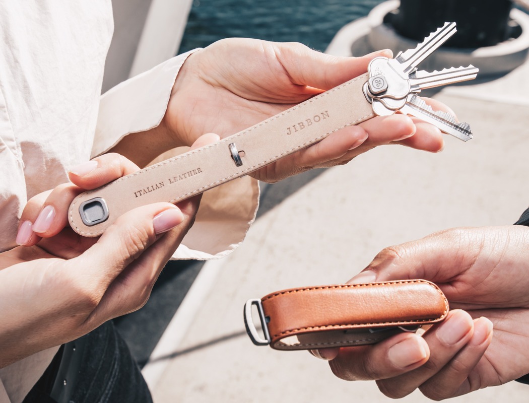 The Jibbon keyring allows you to make your own army-knife-style EDC  multitool | Yanko Design