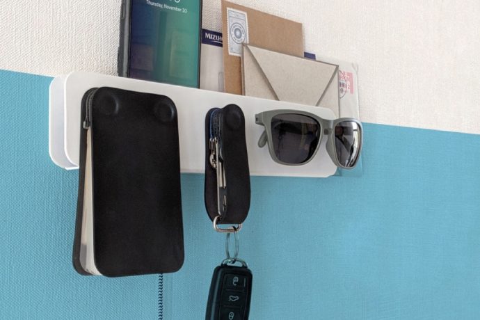 MagLock powers this modular keys and wallet organizer
