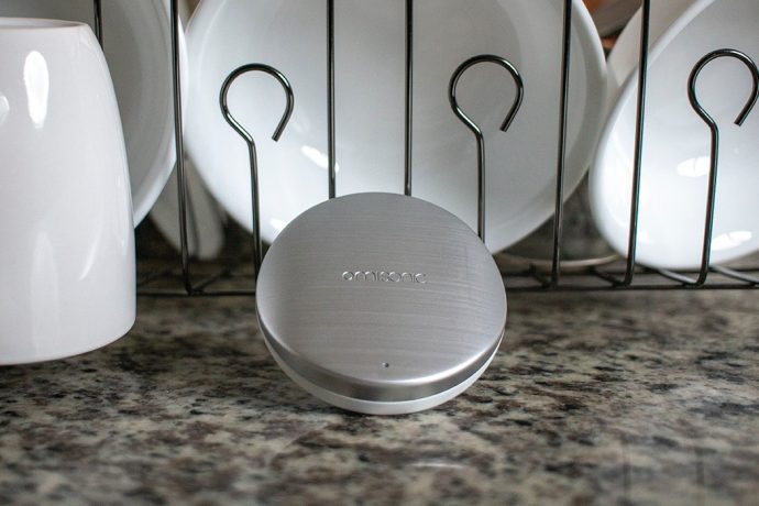 OmiSonic’s versatile ultrasonic washing machine is the size of a bar of soap