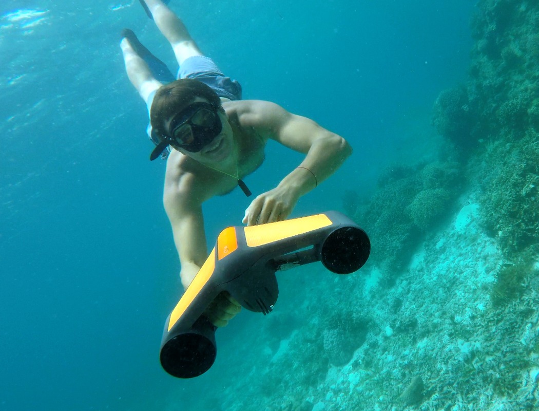 This underwater scooter lets you explore the ocean with breath-taking ...