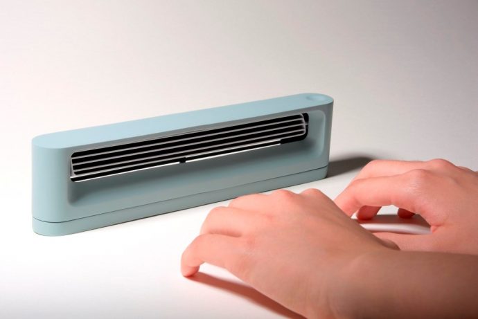 A desktop hand-warmer that alleviates frozen-finger syndrome