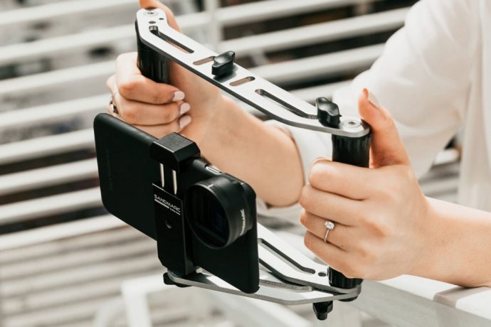 Sandmarc’s portable rig helps you get cinema-quality camera control with your smartphone