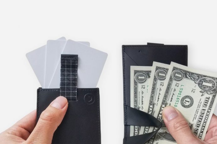 Behold this bifold wallet that has an opposable thumb!