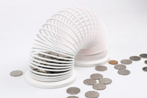 Magnetic Piggy Bank reassembles itself after being broken, becoming a  circular fidget-toy in the process - Yanko Design