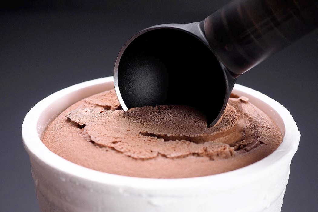 This Heated Ice Cream Scoop Glides Through Rock-Solid Ice Cream