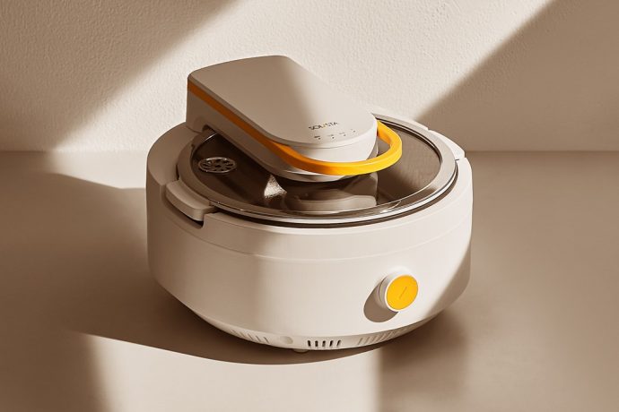 An automated stir fryer that follows your recipe while you multitask