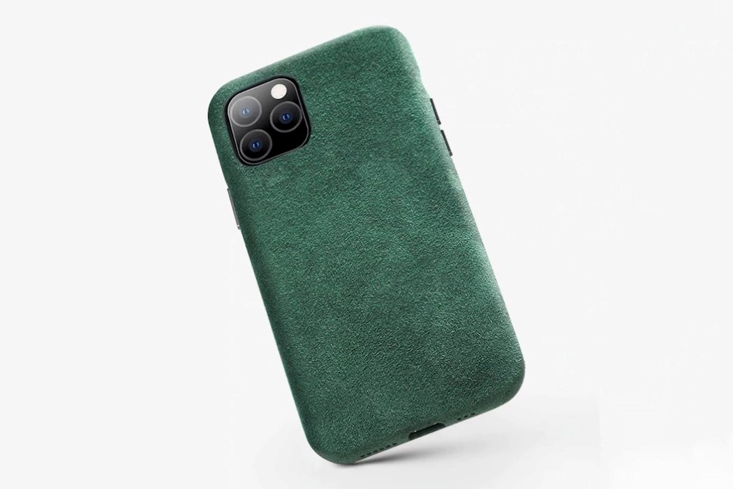 Why Wouldn T You Clad Your Precious Iphone In This Midnight Green Suede Case Yanko Design