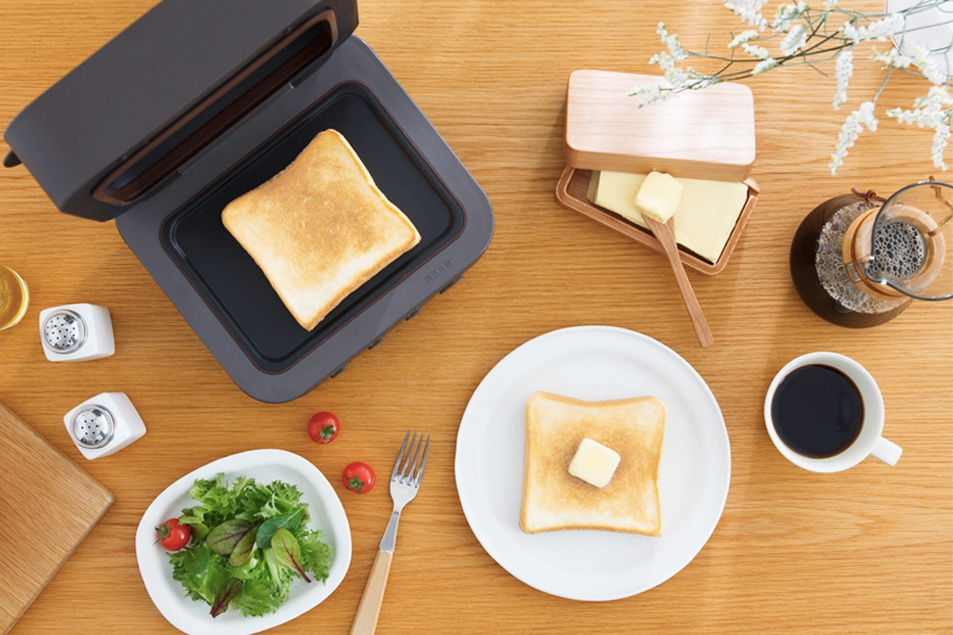 Mitsubishi's bread oven perfects a slice of toast in true Japanese