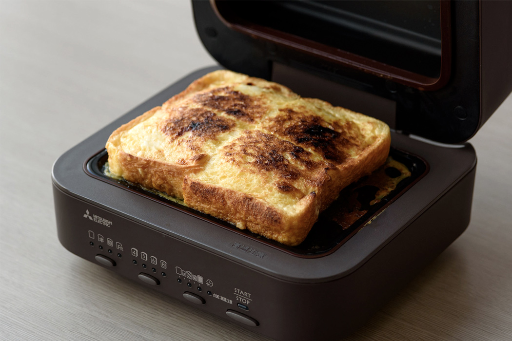 Mitsubishi's bread oven perfects a slice of toast in true Japanese style! -  Yanko Design