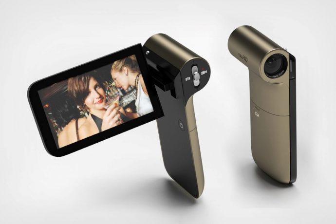 Hot Take: Just enlarge the camera bump and turn the smartphone into a handycam already…