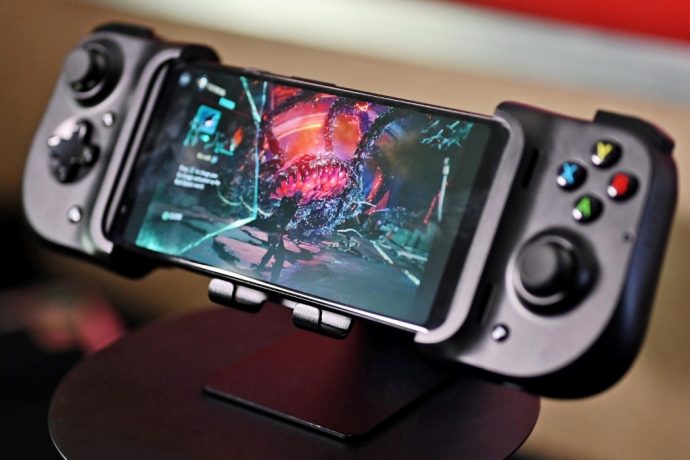 Razer’s Kishi controller snaps to the sides of your smartphone so you can play Fortnite like a Pro
