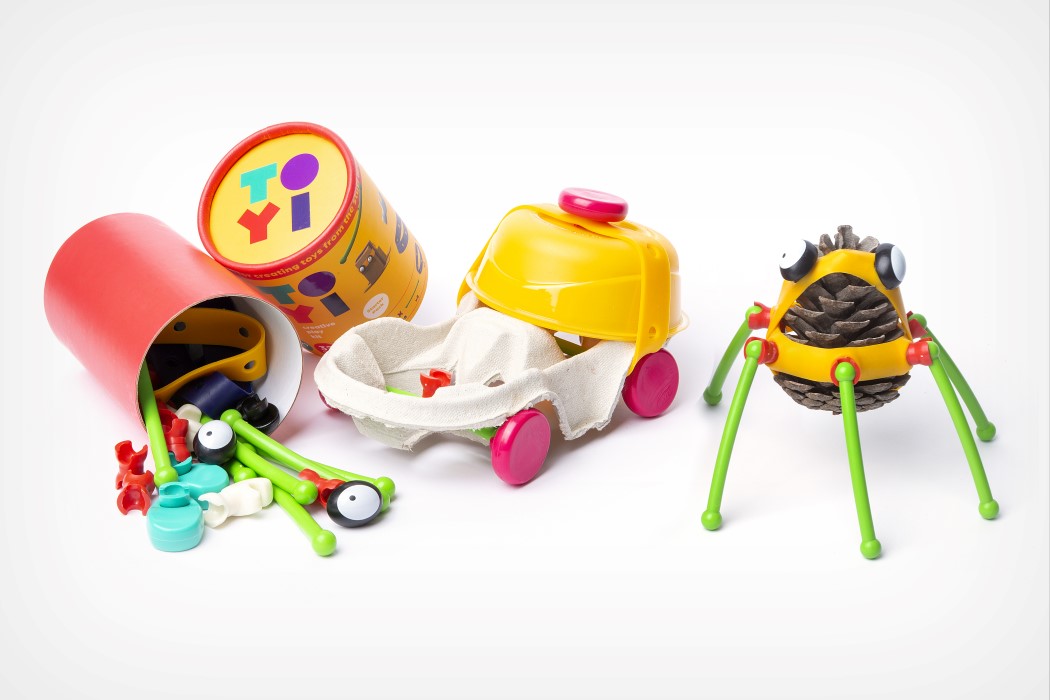 Toyi's creative toy-making toolkit lets kids turn everyday objects into  cartoon characters - Yanko Design
